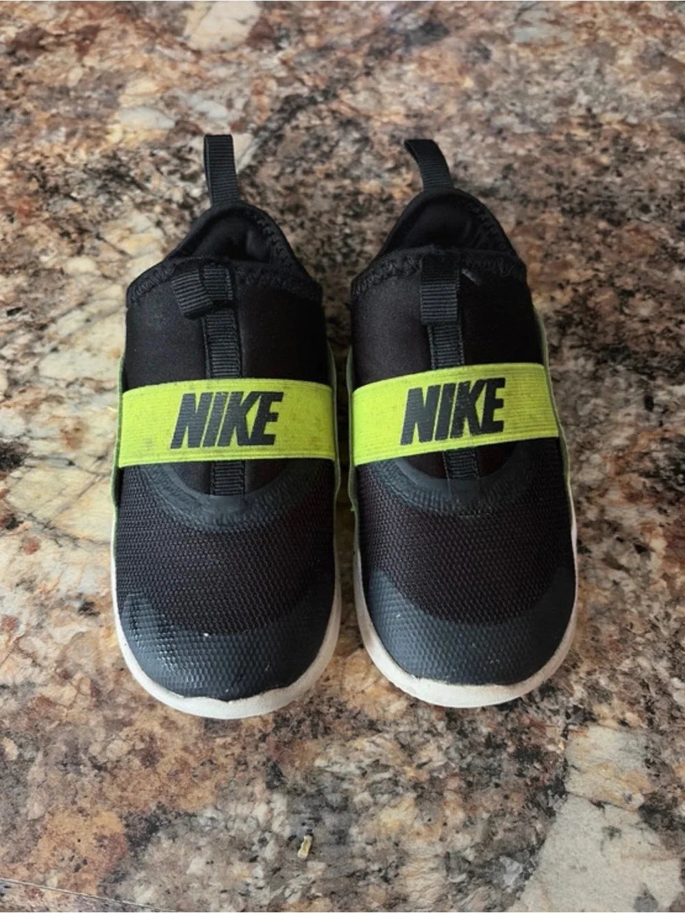 Nike Kids Black & Neon Yellow Slip-On Sneakers